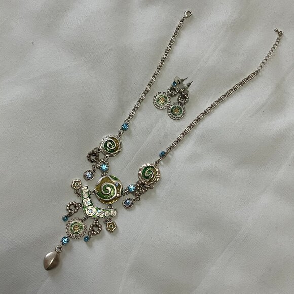 Art Deco-styled Blue/Silver Tone Fashion Costume Necklace & Earring Set - Picture 3 of 10